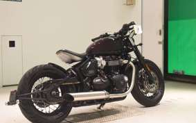 TRIUMPH BONNEVILLE BOBBER 2024