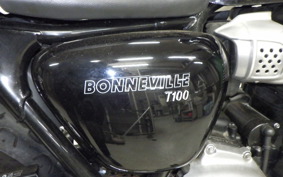 TRIUMPH BONNEVILLE T100 2017