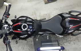 TRIUMPH STREET TRIPLE RS 2018