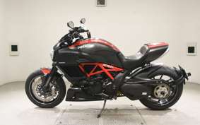 DUCATI DIAVEL Carbon 2015