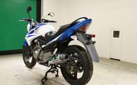 SUZUKI GSR250 2004