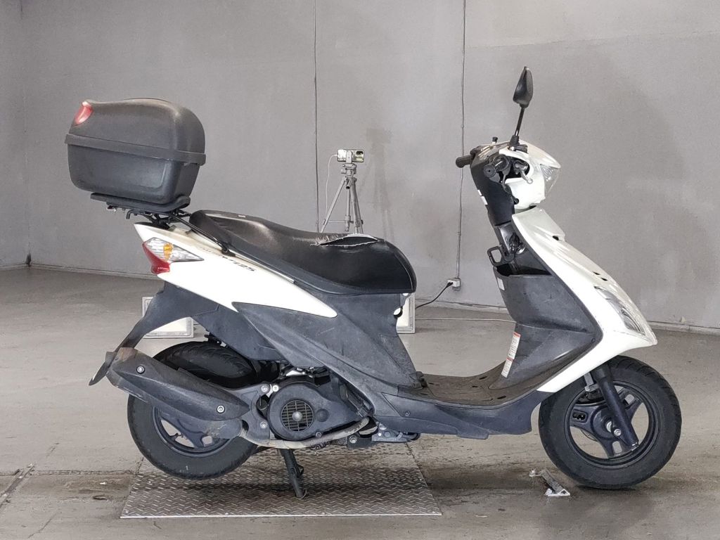Фото Suzuki ADDRESS V125 с японского аукциона