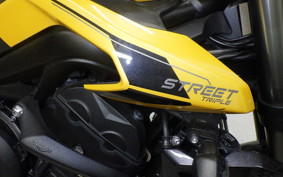 TRIUMPH STREET TRIPLE RS 2024