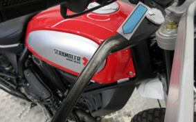 DUCATI SUKU RAN BURA DESERT SU RED 2017