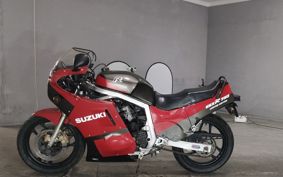SUZUKI GSX-R750 GR75A