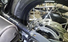 TRIUMPH BONNEVILLE BOBBER 2024