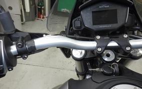 MOTO GUZZI V85 TT 2022