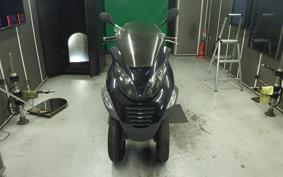 PIAGGIO MP3 250