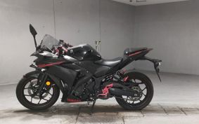 YAMAHA YZF-R25 RG10J