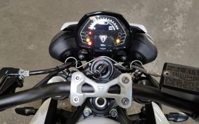 TRIUMPH TRIUMPH STREET TRIPLE R 2024 HDA604