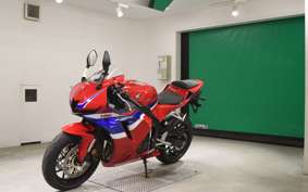 HONDA CBR600RR 2025 PC40