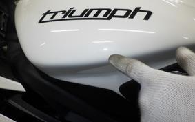 TRIUMPH DAYTONA 675 R 2015
