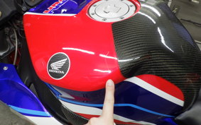 HONDA CBR1000RR 2005 SC57