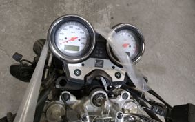 HONDA VTR 250 MC33
