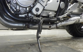 YAMAHA XJR1300 2001