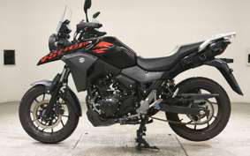 SUZUKI Vｽﾄﾛｰﾑ250A 2013