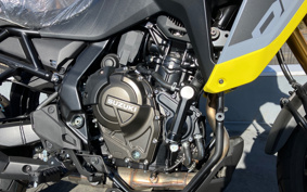 SUZUKI DL650 ( V-Strom 800 ) EM1BA