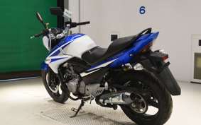 SUZUKI GSR250