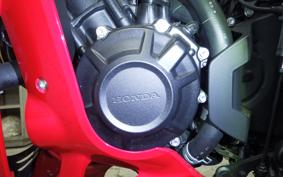 HONDA CBR650R E-Clutch 2025 RH17