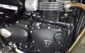 TRIUMPH STREET TWIN 900 2019