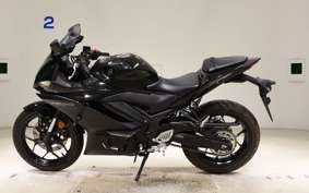 YAMAHA YZF-R25 A 2002 RG74J