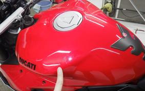 DUCATI STREETFIGHTER V2 2023