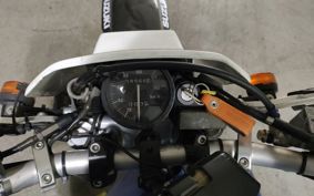 SUZUKI DR250R SJ45A