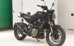 HUSQVARNA SVARTPILEN 401 2023