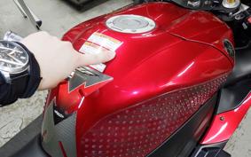 YAMAHA YZF-R1 2005