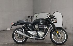 TRIUMPH  TRIUMPH  THRUXTON 1200 2017 DAD71H