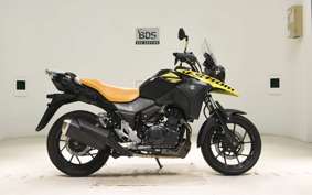 SUZUKI Vｽﾄﾛｰﾑ250 2022