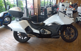 HONDA NM4 VULTUS -02 2016 RC82