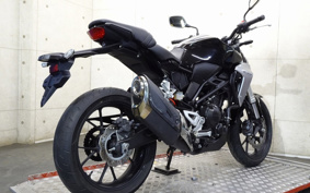 HONDA CB250R MC52