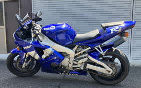 YAMAHA YZF-R1 2000 RN04