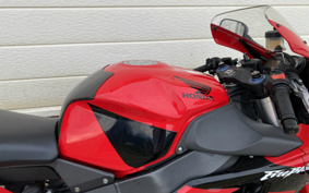 HONDA CBR954RR FIRE BLADE 2002 SC50