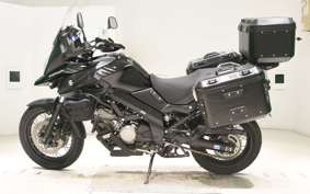 SUZUKI DL650 ( V-Strom 650 ) XTA 2018 C733A