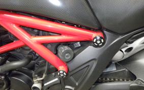 DUCATI DIAVEL Carbon 2011