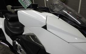 HONDA NM4 VULTUS -02 2014