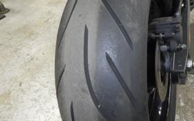 YAMAHA YZF-R1 2012
