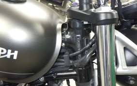 TRIUMPH STREET TWIN 2022