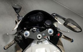 YAMAHA YZF-R1 2000 RN04