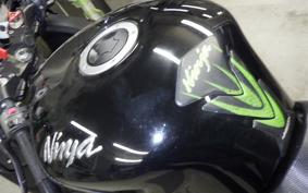 KAWASAKI ZZ1400 NINJA R 2006 ZXT40A