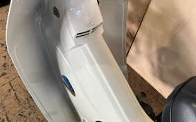 HONDA CB650R E-Clutch 2025 RH17