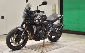 TRIUMPH TRIDENT 660 2023