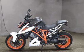 KTM 1290 SUPER  DUKE R V3940