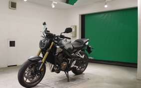 HONDA CB650R E-Clutch 2026 RH17