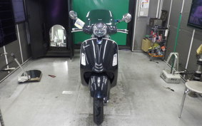 VESPA GTS150 SUPER 2000