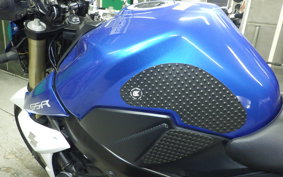 SUZUKI GSR750 A 2013 GR7NA