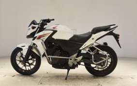 HONDA CB400F 2013