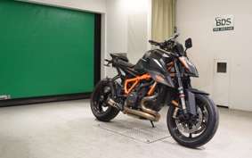 KTM 1290 SUPER DUKE R 2020